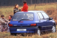 Renault Clio Hatchback 5-door. (1 generation) 1.2 MT (60 HP) foto, Renault Clio Hatchback 5-door. (1 generation) 1.2 MT (60 HP) fotos, Renault Clio Hatchback 5-door. (1 generation) 1.2 MT (60 HP) imagen, Renault Clio Hatchback 5-door. (1 generation) 1.2 MT (60 HP) imagenes, Renault Clio Hatchback 5-door. (1 generation) 1.2 MT (60 HP) fotografía