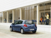 Renault Clio Hatchback 5-door. (3 generation) 1.2 AMT (75hp) foto, Renault Clio Hatchback 5-door. (3 generation) 1.2 AMT (75hp) fotos, Renault Clio Hatchback 5-door. (3 generation) 1.2 AMT (75hp) imagen, Renault Clio Hatchback 5-door. (3 generation) 1.2 AMT (75hp) imagenes, Renault Clio Hatchback 5-door. (3 generation) 1.2 AMT (75hp) fotografía