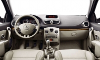 Renault Clio Hatchback 5-door. (3 generation) 1.2 AMT (75hp) foto, Renault Clio Hatchback 5-door. (3 generation) 1.2 AMT (75hp) fotos, Renault Clio Hatchback 5-door. (3 generation) 1.2 AMT (75hp) imagen, Renault Clio Hatchback 5-door. (3 generation) 1.2 AMT (75hp) imagenes, Renault Clio Hatchback 5-door. (3 generation) 1.2 AMT (75hp) fotografía