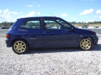 Renault Clio "Williams" hatchback 3-door (1 generation) 2.0 MT (150 HP) foto, Renault Clio "Williams" hatchback 3-door (1 generation) 2.0 MT (150 HP) fotos, Renault Clio "Williams" hatchback 3-door (1 generation) 2.0 MT (150 HP) imagen, Renault Clio "Williams" hatchback 3-door (1 generation) 2.0 MT (150 HP) imagenes, Renault Clio "Williams" hatchback 3-door (1 generation) 2.0 MT (150 HP) fotografía