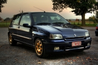 Renault Clio "Williams" hatchback 3-door (1 generation) 2.0 MT (150 HP) foto, Renault Clio "Williams" hatchback 3-door (1 generation) 2.0 MT (150 HP) fotos, Renault Clio "Williams" hatchback 3-door (1 generation) 2.0 MT (150 HP) imagen, Renault Clio "Williams" hatchback 3-door (1 generation) 2.0 MT (150 HP) imagenes, Renault Clio "Williams" hatchback 3-door (1 generation) 2.0 MT (150 HP) fotografía