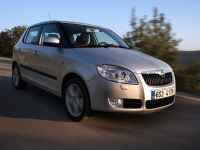 Skoda Fabia Hatchback (5J) 1.4 TDI MT GreenLine (80 HP) foto, Skoda Fabia Hatchback (5J) 1.4 TDI MT GreenLine (80 HP) fotos, Skoda Fabia Hatchback (5J) 1.4 TDI MT GreenLine (80 HP) imagen, Skoda Fabia Hatchback (5J) 1.4 TDI MT GreenLine (80 HP) imagenes, Skoda Fabia Hatchback (5J) 1.4 TDI MT GreenLine (80 HP) fotografía