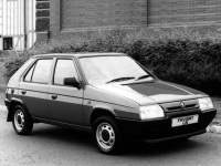 Skoda Favorit Hatchback (1 generation) 1.3 MT (54 hp) foto, Skoda Favorit Hatchback (1 generation) 1.3 MT (54 hp) fotos, Skoda Favorit Hatchback (1 generation) 1.3 MT (54 hp) imagen, Skoda Favorit Hatchback (1 generation) 1.3 MT (54 hp) imagenes, Skoda Favorit Hatchback (1 generation) 1.3 MT (54 hp) fotografía