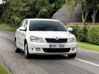 Skoda Octavia Combi wagon 5-door (2 generation) 1.2 TSI MT (105 HP) foto, Skoda Octavia Combi wagon 5-door (2 generation) 1.2 TSI MT (105 HP) fotos, Skoda Octavia Combi wagon 5-door (2 generation) 1.2 TSI MT (105 HP) imagen, Skoda Octavia Combi wagon 5-door (2 generation) 1.2 TSI MT (105 HP) imagenes, Skoda Octavia Combi wagon 5-door (2 generation) 1.2 TSI MT (105 HP) fotografía