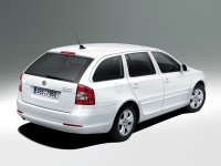 Skoda Octavia Combi wagon 5-door (2 generation) 1.2 TSI MT (105 HP) foto, Skoda Octavia Combi wagon 5-door (2 generation) 1.2 TSI MT (105 HP) fotos, Skoda Octavia Combi wagon 5-door (2 generation) 1.2 TSI MT (105 HP) imagen, Skoda Octavia Combi wagon 5-door (2 generation) 1.2 TSI MT (105 HP) imagenes, Skoda Octavia Combi wagon 5-door (2 generation) 1.2 TSI MT (105 HP) fotografía