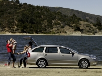 Skoda Octavia Combi wagon 5-door (2 generation) 1.4 TSI presented at Greentech MT (122 HP) foto, Skoda Octavia Combi wagon 5-door (2 generation) 1.4 TSI presented at Greentech MT (122 HP) fotos, Skoda Octavia Combi wagon 5-door (2 generation) 1.4 TSI presented at Greentech MT (122 HP) imagen, Skoda Octavia Combi wagon 5-door (2 generation) 1.4 TSI presented at Greentech MT (122 HP) imagenes, Skoda Octavia Combi wagon 5-door (2 generation) 1.4 TSI presented at Greentech MT (122 HP) fotografía