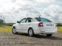 Skoda Octavia Liftback 5-door (2 generation) 1.2 TSI DSG (105 HP) foto, Skoda Octavia Liftback 5-door (2 generation) 1.2 TSI DSG (105 HP) fotos, Skoda Octavia Liftback 5-door (2 generation) 1.2 TSI DSG (105 HP) imagen, Skoda Octavia Liftback 5-door (2 generation) 1.2 TSI DSG (105 HP) imagenes, Skoda Octavia Liftback 5-door (2 generation) 1.2 TSI DSG (105 HP) fotografía