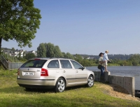 Skoda Octavia Wagon 5-door (2 generation) 1.6 FSI Tiptronic (115 HP) foto, Skoda Octavia Wagon 5-door (2 generation) 1.6 FSI Tiptronic (115 HP) fotos, Skoda Octavia Wagon 5-door (2 generation) 1.6 FSI Tiptronic (115 HP) imagen, Skoda Octavia Wagon 5-door (2 generation) 1.6 FSI Tiptronic (115 HP) imagenes, Skoda Octavia Wagon 5-door (2 generation) 1.6 FSI Tiptronic (115 HP) fotografía