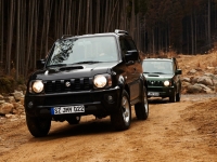 Suzuki Jimny SUV (3rd generation) AT 1.3 4WD (85hp) JLX (2013) foto, Suzuki Jimny SUV (3rd generation) AT 1.3 4WD (85hp) JLX (2013) fotos, Suzuki Jimny SUV (3rd generation) AT 1.3 4WD (85hp) JLX (2013) imagen, Suzuki Jimny SUV (3rd generation) AT 1.3 4WD (85hp) JLX (2013) imagenes, Suzuki Jimny SUV (3rd generation) AT 1.3 4WD (85hp) JLX (2013) fotografía