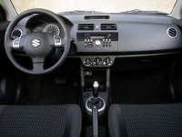 Suzuki Swift Hatchback 3-door (3 generation) 1.2 D MT (69hp) foto, Suzuki Swift Hatchback 3-door (3 generation) 1.2 D MT (69hp) fotos, Suzuki Swift Hatchback 3-door (3 generation) 1.2 D MT (69hp) imagen, Suzuki Swift Hatchback 3-door (3 generation) 1.2 D MT (69hp) imagenes, Suzuki Swift Hatchback 3-door (3 generation) 1.2 D MT (69hp) fotografía
