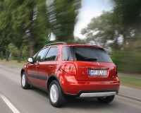 Suzuki SX4 Hatchback (1 generation) 1.6 AT (112hp) GL (2013) foto, Suzuki SX4 Hatchback (1 generation) 1.6 AT (112hp) GL (2013) fotos, Suzuki SX4 Hatchback (1 generation) 1.6 AT (112hp) GL (2013) imagen, Suzuki SX4 Hatchback (1 generation) 1.6 AT (112hp) GL (2013) imagenes, Suzuki SX4 Hatchback (1 generation) 1.6 AT (112hp) GL (2013) fotografía