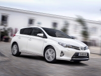 Toyota Auris Hybrid hatchback (2 generation) 1.8 CVT (136 HP) foto, Toyota Auris Hybrid hatchback (2 generation) 1.8 CVT (136 HP) fotos, Toyota Auris Hybrid hatchback (2 generation) 1.8 CVT (136 HP) imagen, Toyota Auris Hybrid hatchback (2 generation) 1.8 CVT (136 HP) imagenes, Toyota Auris Hybrid hatchback (2 generation) 1.8 CVT (136 HP) fotografía