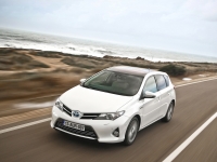 Toyota Auris Hybrid hatchback (2 generation) 1.8 CVT (136 HP) foto, Toyota Auris Hybrid hatchback (2 generation) 1.8 CVT (136 HP) fotos, Toyota Auris Hybrid hatchback (2 generation) 1.8 CVT (136 HP) imagen, Toyota Auris Hybrid hatchback (2 generation) 1.8 CVT (136 HP) imagenes, Toyota Auris Hybrid hatchback (2 generation) 1.8 CVT (136 HP) fotografía