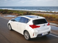 Toyota Auris Hybrid hatchback (2 generation) 1.8 CVT (136 HP) foto, Toyota Auris Hybrid hatchback (2 generation) 1.8 CVT (136 HP) fotos, Toyota Auris Hybrid hatchback (2 generation) 1.8 CVT (136 HP) imagen, Toyota Auris Hybrid hatchback (2 generation) 1.8 CVT (136 HP) imagenes, Toyota Auris Hybrid hatchback (2 generation) 1.8 CVT (136 HP) fotografía