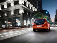 Toyota Aygo Hatchback (1 generation) 1.0 MMT foto, Toyota Aygo Hatchback (1 generation) 1.0 MMT fotos, Toyota Aygo Hatchback (1 generation) 1.0 MMT imagen, Toyota Aygo Hatchback (1 generation) 1.0 MMT imagenes, Toyota Aygo Hatchback (1 generation) 1.0 MMT fotografía