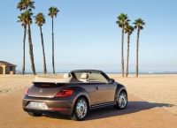 Volkswagen Beetle Convertible (2 generation) 1.2 TSI DSG (105hp) foto, Volkswagen Beetle Convertible (2 generation) 1.2 TSI DSG (105hp) fotos, Volkswagen Beetle Convertible (2 generation) 1.2 TSI DSG (105hp) imagen, Volkswagen Beetle Convertible (2 generation) 1.2 TSI DSG (105hp) imagenes, Volkswagen Beetle Convertible (2 generation) 1.2 TSI DSG (105hp) fotografía