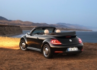 Volkswagen Beetle Convertible (2 generation) 1.2 TSI DSG (105hp) foto, Volkswagen Beetle Convertible (2 generation) 1.2 TSI DSG (105hp) fotos, Volkswagen Beetle Convertible (2 generation) 1.2 TSI DSG (105hp) imagen, Volkswagen Beetle Convertible (2 generation) 1.2 TSI DSG (105hp) imagenes, Volkswagen Beetle Convertible (2 generation) 1.2 TSI DSG (105hp) fotografía