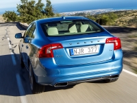 Volvo S60 Sedan (2 generation) 1.6 D2 MT (115hp) foto, Volvo S60 Sedan (2 generation) 1.6 D2 MT (115hp) fotos, Volvo S60 Sedan (2 generation) 1.6 D2 MT (115hp) imagen, Volvo S60 Sedan (2 generation) 1.6 D2 MT (115hp) imagenes, Volvo S60 Sedan (2 generation) 1.6 D2 MT (115hp) fotografía