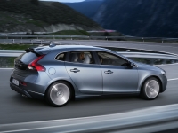 Volvo V40 Hatchback 5-door. (2 generation) 1.6 D2 MT Turbo (115hp) foto, Volvo V40 Hatchback 5-door. (2 generation) 1.6 D2 MT Turbo (115hp) fotos, Volvo V40 Hatchback 5-door. (2 generation) 1.6 D2 MT Turbo (115hp) imagen, Volvo V40 Hatchback 5-door. (2 generation) 1.6 D2 MT Turbo (115hp) imagenes, Volvo V40 Hatchback 5-door. (2 generation) 1.6 D2 MT Turbo (115hp) fotografía