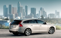 Volvo V60 Estate (1 generation) 1.6 T4 MT (180 HP) foto, Volvo V60 Estate (1 generation) 1.6 T4 MT (180 HP) fotos, Volvo V60 Estate (1 generation) 1.6 T4 MT (180 HP) imagen, Volvo V60 Estate (1 generation) 1.6 T4 MT (180 HP) imagenes, Volvo V60 Estate (1 generation) 1.6 T4 MT (180 HP) fotografía