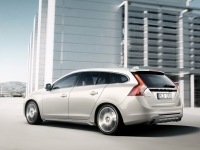 Volvo V60 Estate (1 generation) 2.4 D6 Plug-in-Hybrid Geartronic Turbo AWD (215 HP) foto, Volvo V60 Estate (1 generation) 2.4 D6 Plug-in-Hybrid Geartronic Turbo AWD (215 HP) fotos, Volvo V60 Estate (1 generation) 2.4 D6 Plug-in-Hybrid Geartronic Turbo AWD (215 HP) imagen, Volvo V60 Estate (1 generation) 2.4 D6 Plug-in-Hybrid Geartronic Turbo AWD (215 HP) imagenes, Volvo V60 Estate (1 generation) 2.4 D6 Plug-in-Hybrid Geartronic Turbo AWD (215 HP) fotografía